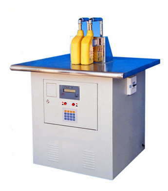 小型農化灌裝機