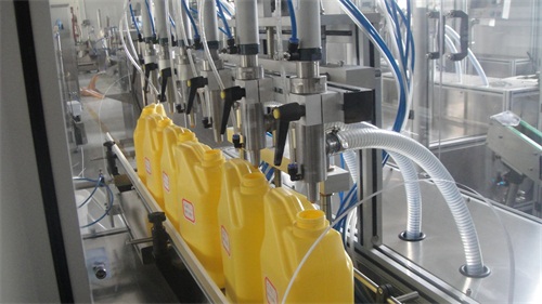 全自動(dòng)液體灌裝機灌裝細節圖：